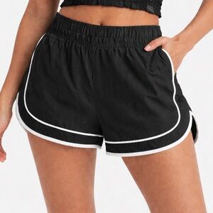 JoyLab Women's Woven Mid-Rise Shorts Black Size L